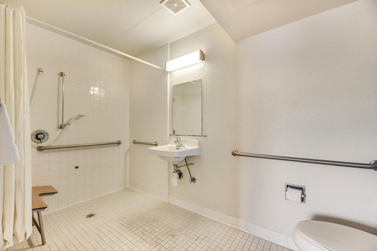 Econo Lodge Stockton Near I-5 Fairgrounds Экстерьер фото