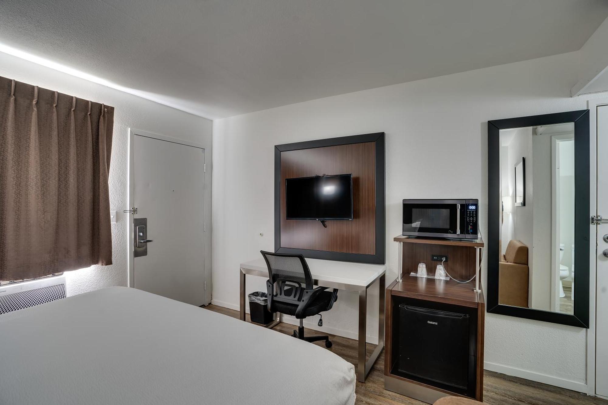Econo Lodge Stockton Near I-5 Fairgrounds Экстерьер фото