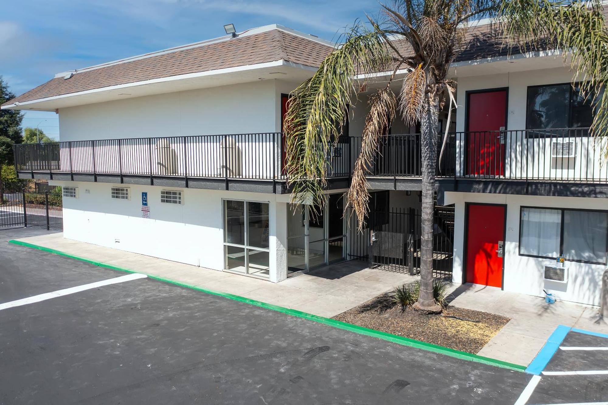 Econo Lodge Stockton Near I-5 Fairgrounds Экстерьер фото