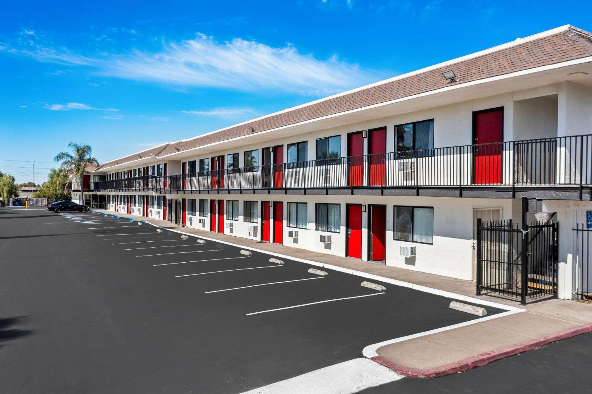 Econo Lodge Stockton Near I-5 Fairgrounds Экстерьер фото