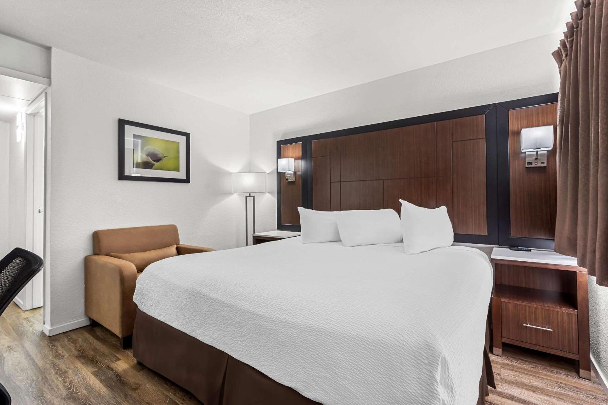 Econo Lodge Stockton Near I-5 Fairgrounds Экстерьер фото